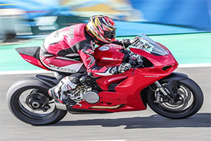 �ſ���Ħ��